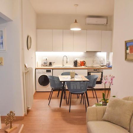 Ηλιόλουστο Apartment Атина Екстериор снимка