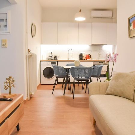 Ηλιόλουστο Apartment Атина Екстериор снимка