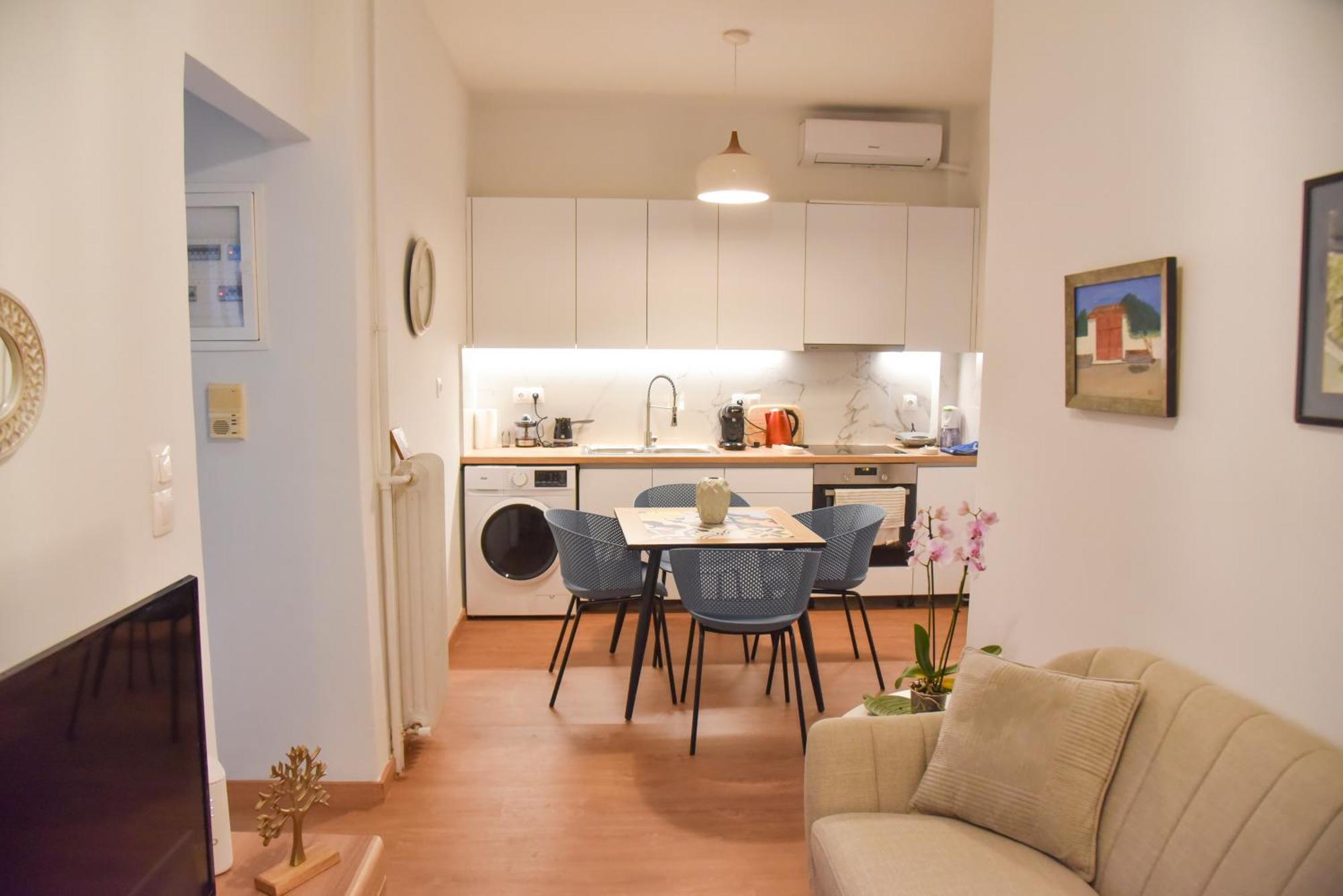 Ηλιόλουστο Apartment Атина Екстериор снимка